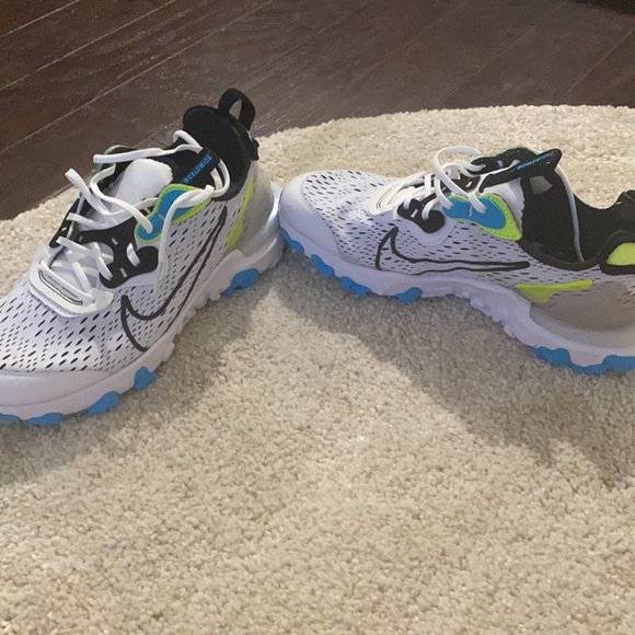 New - Picture 3 of 4